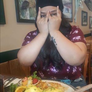 Meet your Posher, Vina